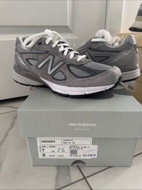 New Balance 990V4